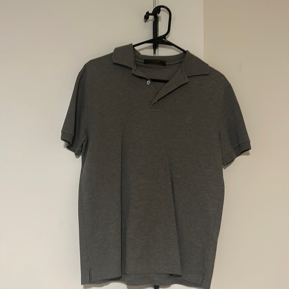 louis vuitton shirt grey